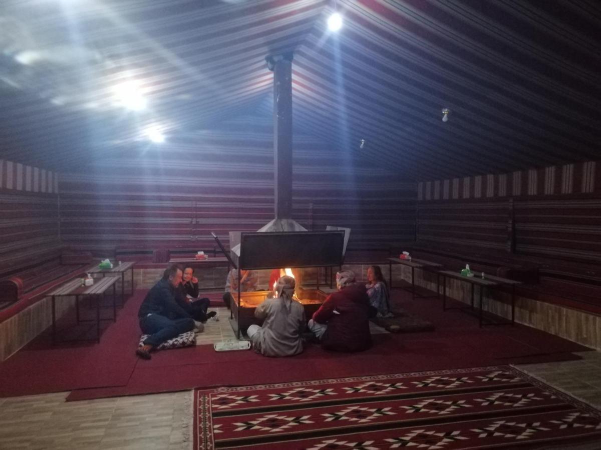 Wadi Rum Local Guide Camp Extérieur photo