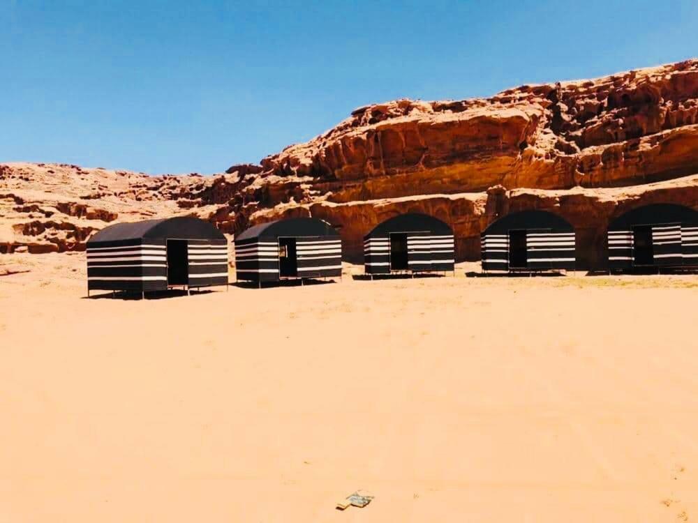 Wadi Rum Local Guide Camp Extérieur photo